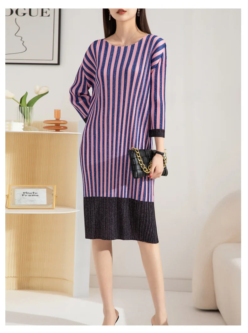 Contrast Color Mid-Length Pleated Dress