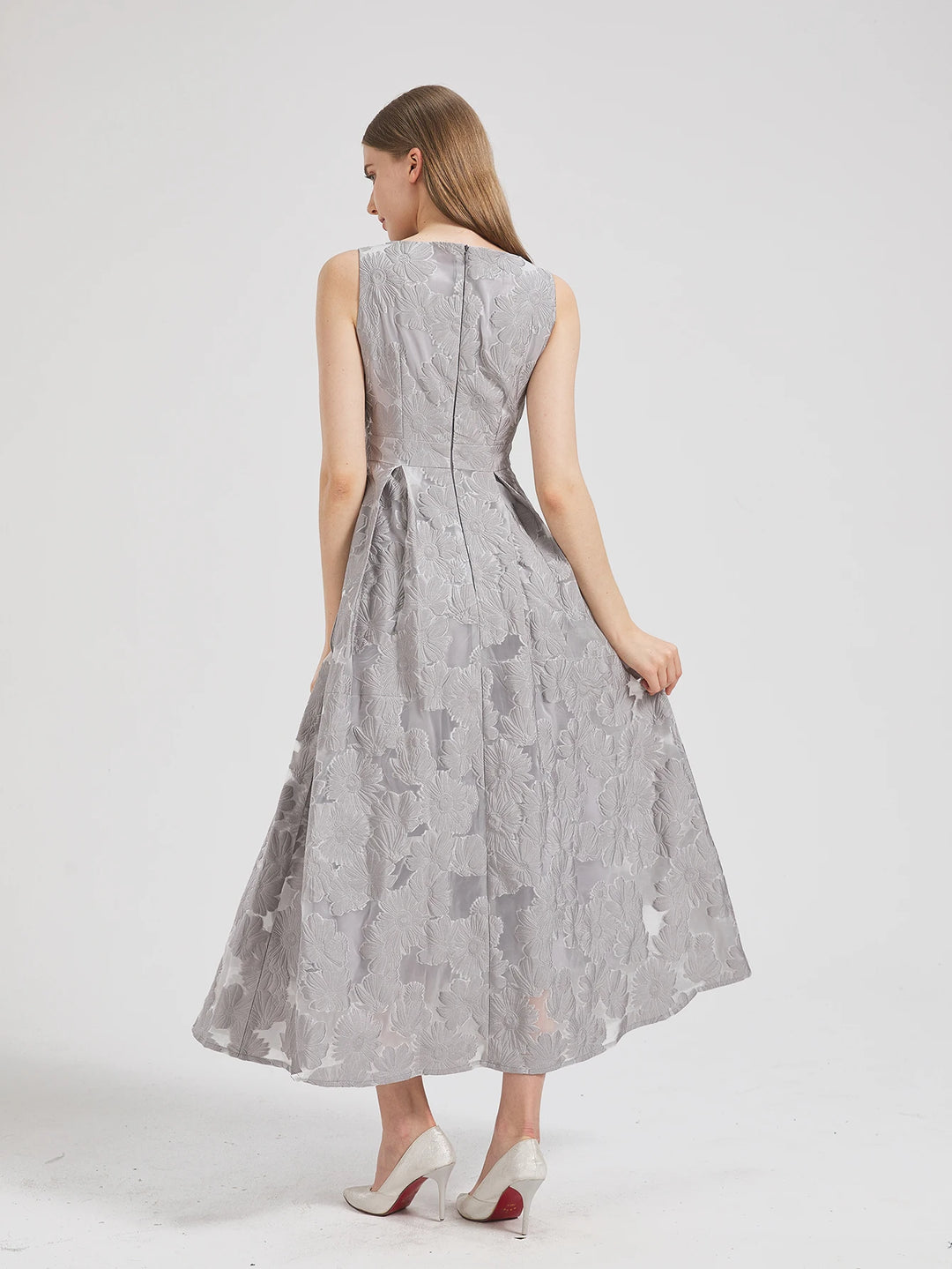 Robe de soirée moderne en organza brodé