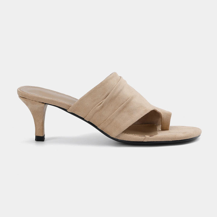 Stunning Clip Toe Pleated Sandals