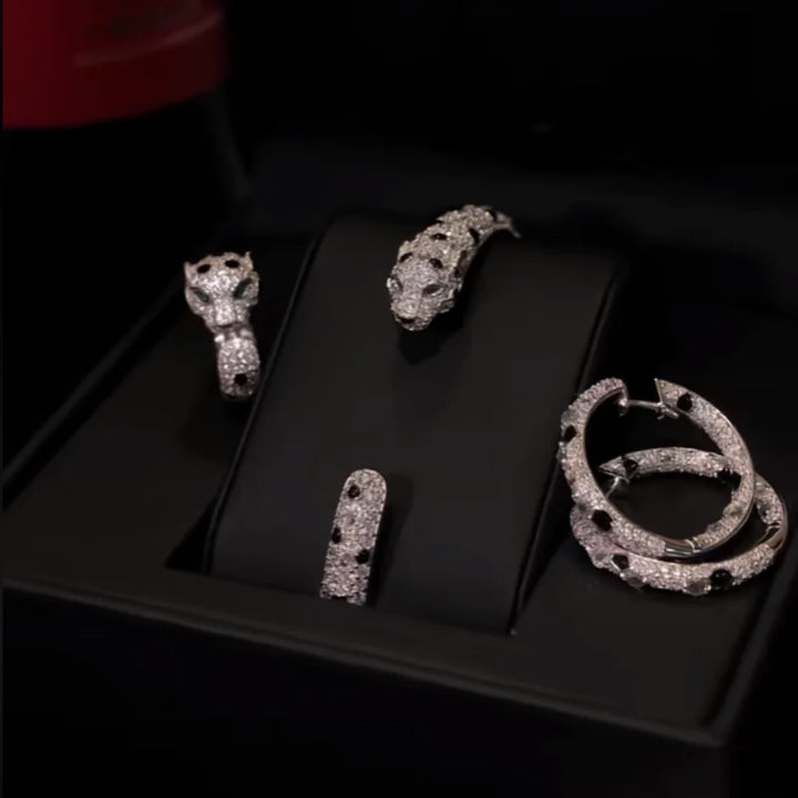 Cool Synthetic Zircon Earrings
