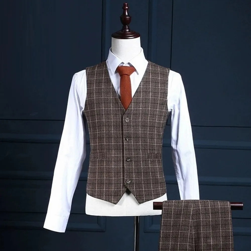 Regal 3-Piece Men’s Plaid Pattern Suit