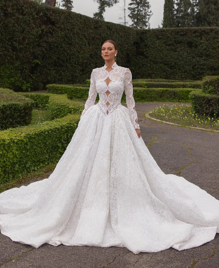 Romantic Retro High-Neck Lace Bridal Dress