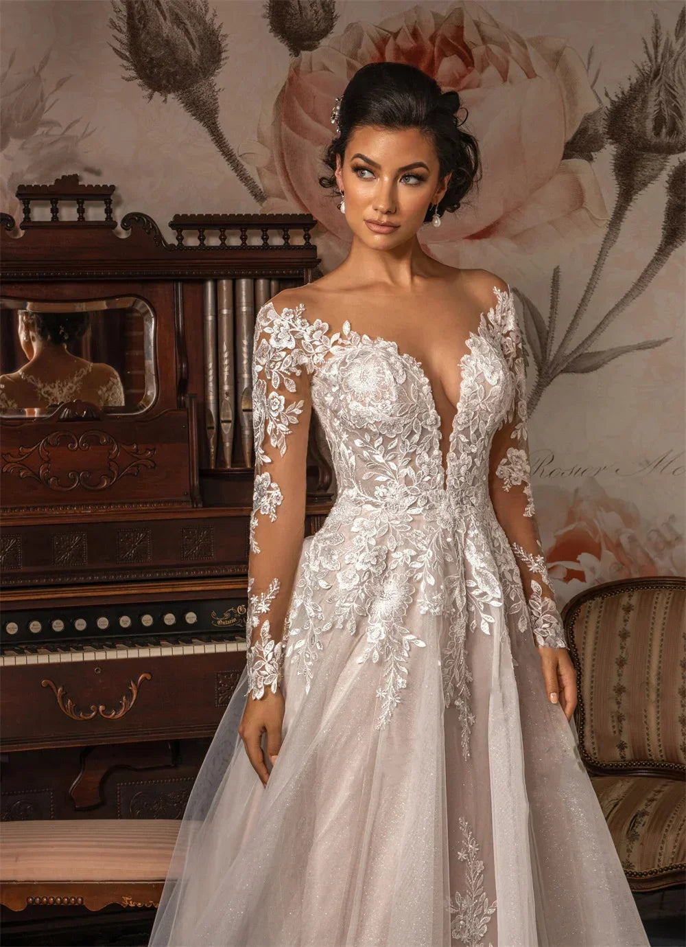 Dazzling Applique A-Line Wedding Dress