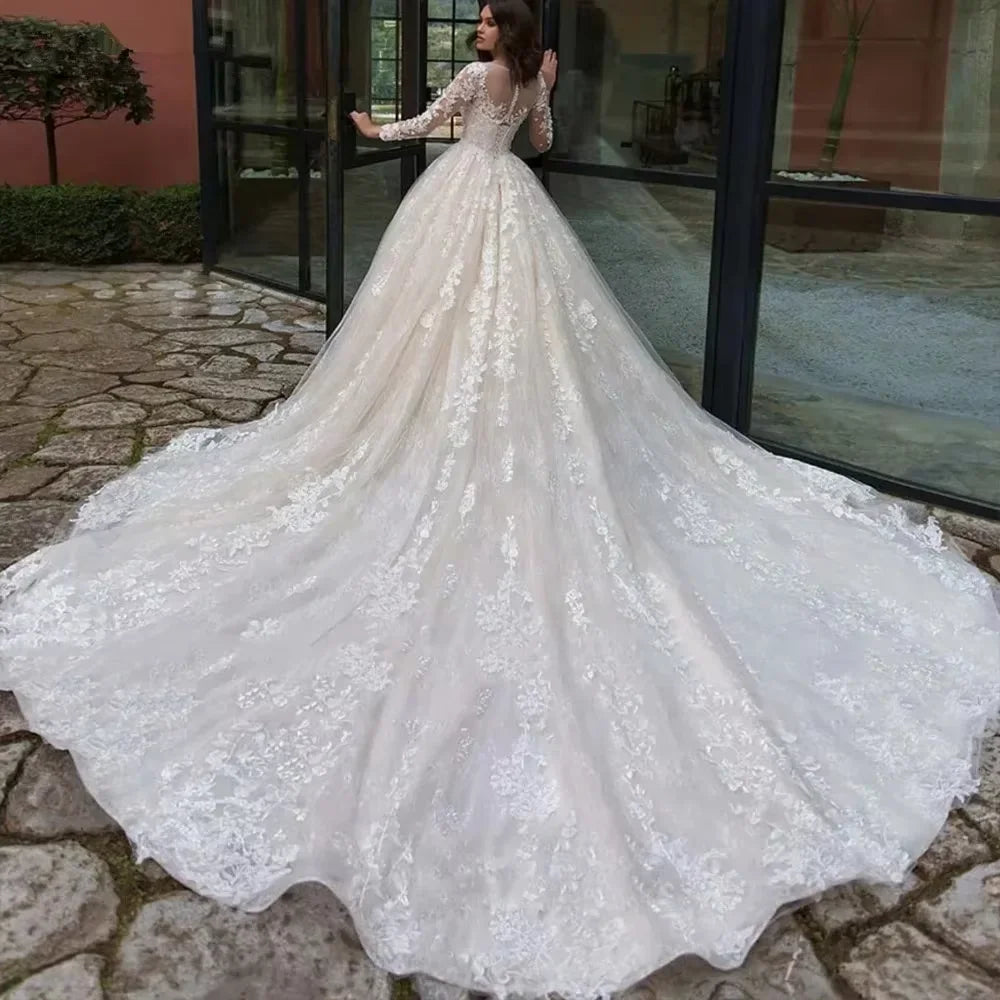 Romantic Flower Appliques Bridal Gown