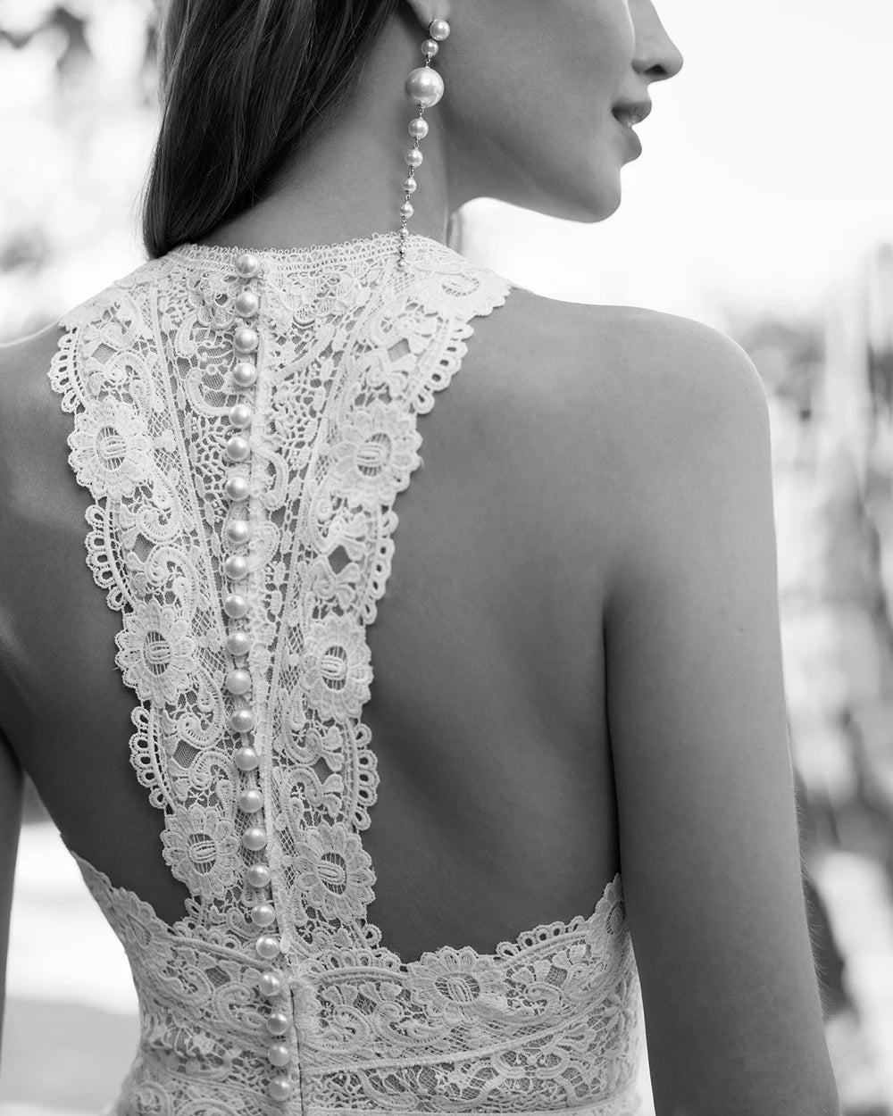 Stylish Sleeveless Wedding Dress