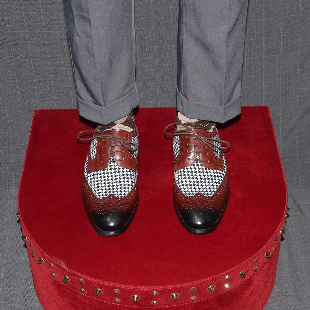 Elegant Brogue Carving Leather Shoes