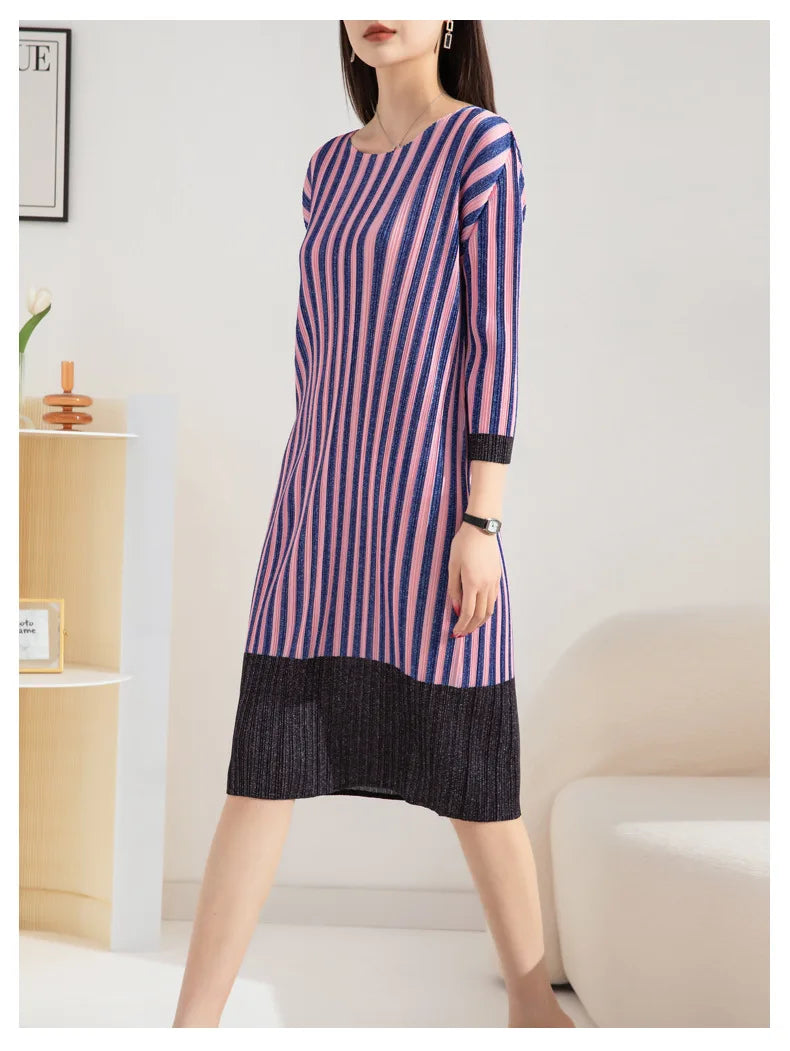 Contrast Color Mid-Length Pleated Dress