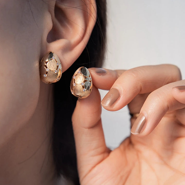 Charming Pear-Shaped Sapphire Earrings