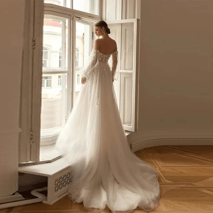Modern Lantern Sleeve Lace Appliques Bridal Gown