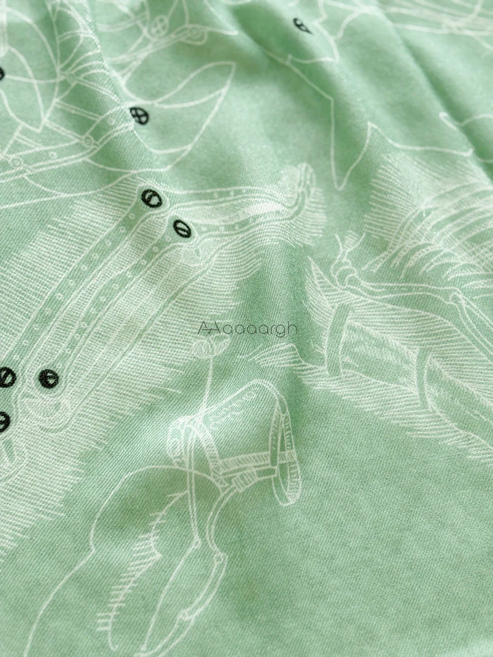 Elegant Cashmere Tassel Oversized Shawl