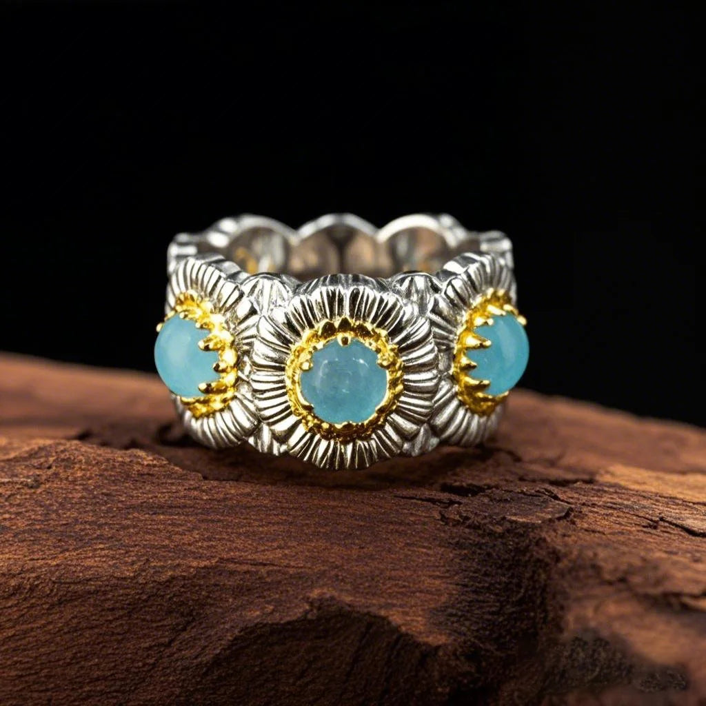 Exquisite Flower Design Engagement Ring