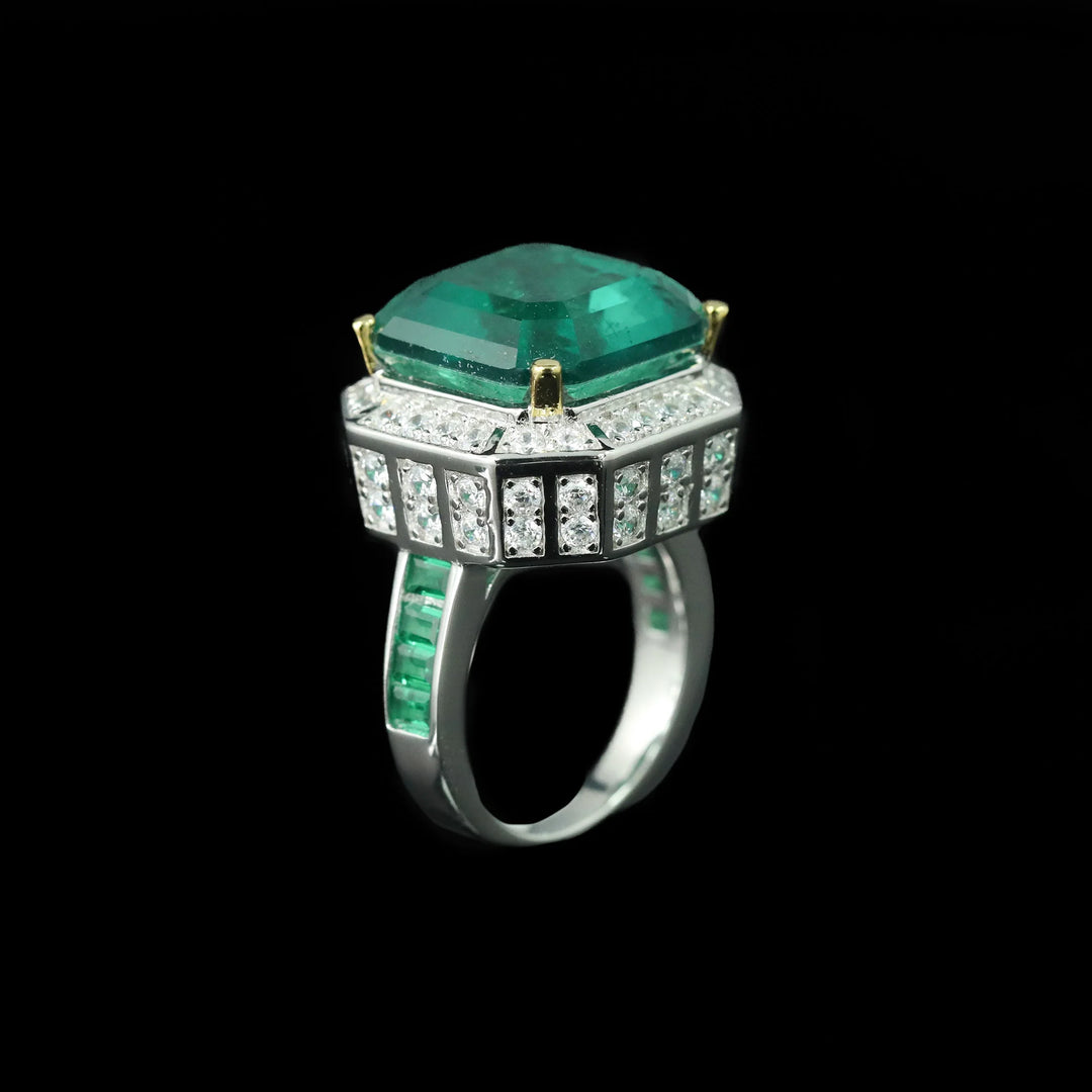 Exquisite Emerald Cocktail Ring