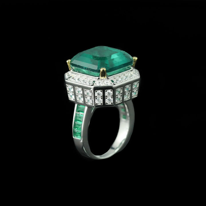 Exquisite Emerald Cocktail Ring