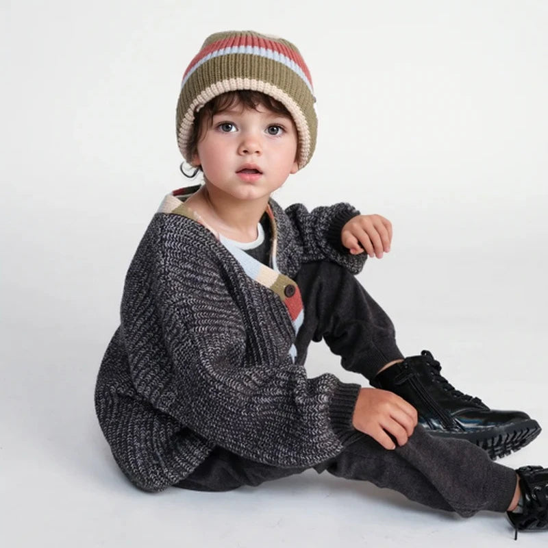 Stylish V-Neck Knitted Cardigan