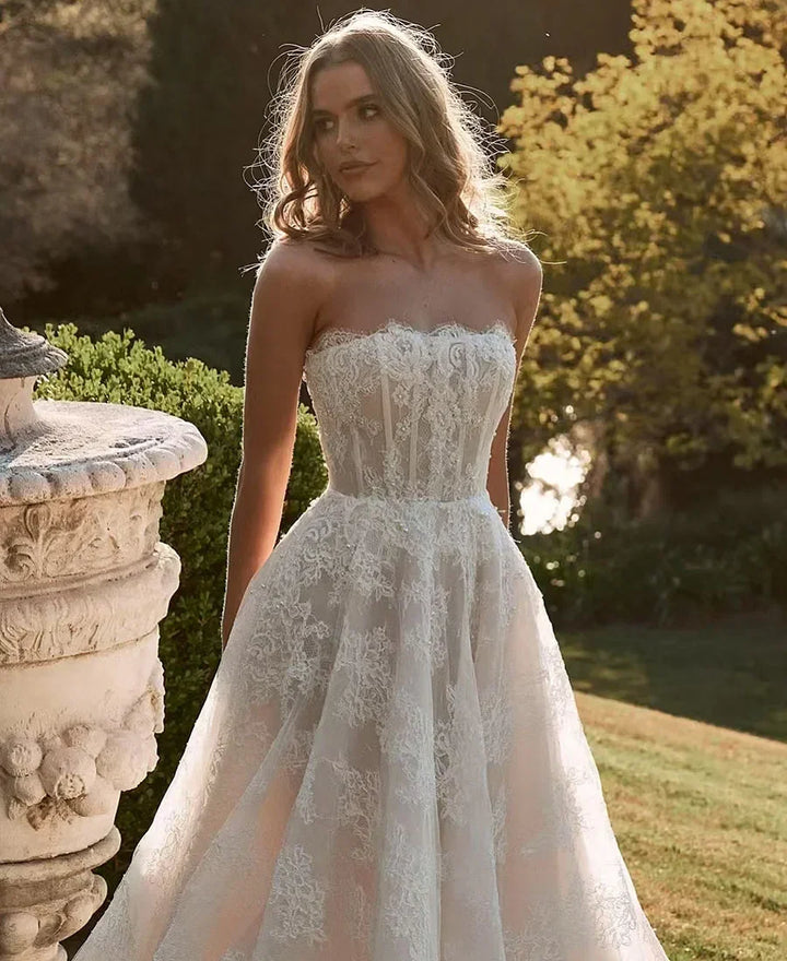 Tasteful A-Line Applique Bridal Dress