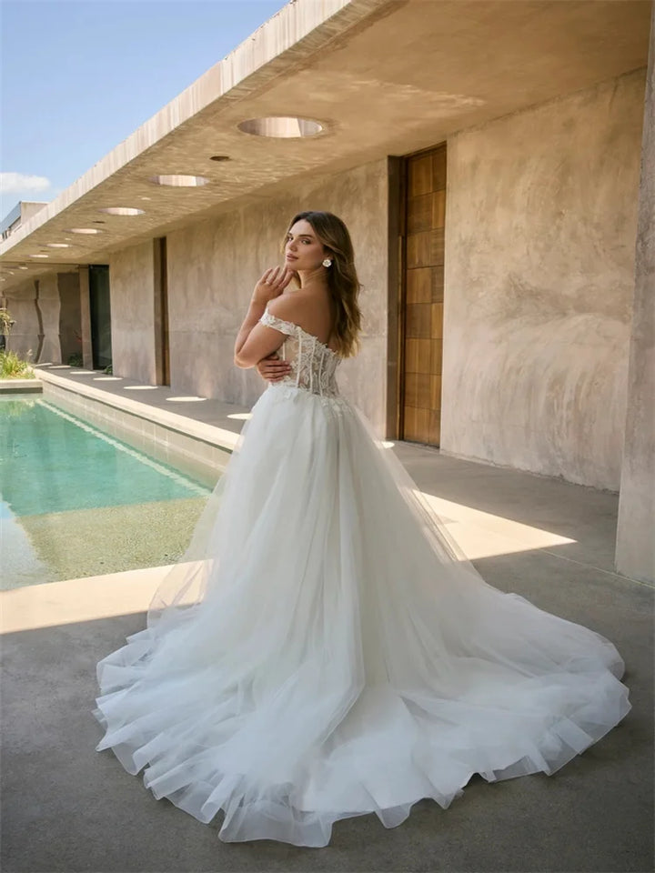 Lovely Sweetheart Neckline Bridal Dress