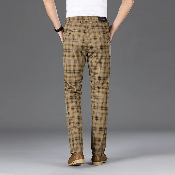 Classic Plaid Four Seasons Trousers