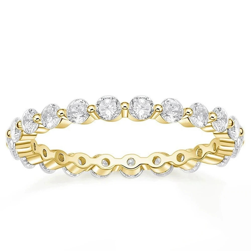 Sparkling Sapphire Round Cut Ring