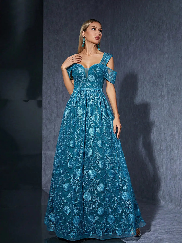 Luxurious Embroidered High-end Evening Gown