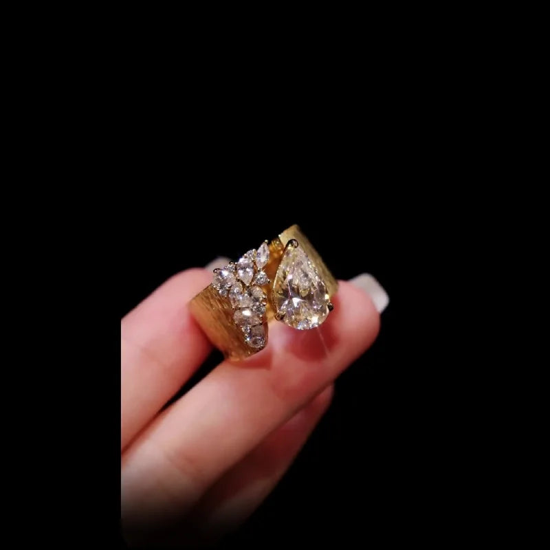 Luxury Gold Brushed Synthetic Zircon Ring