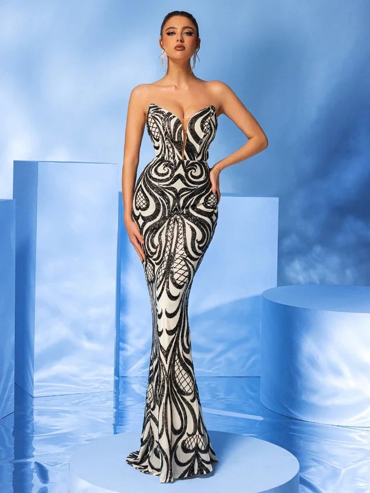 Alluring Strapless Full Print Maxi Dress