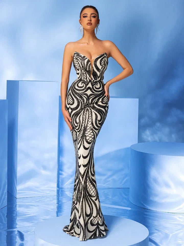 Alluring Strapless Full Print Maxi Dress
