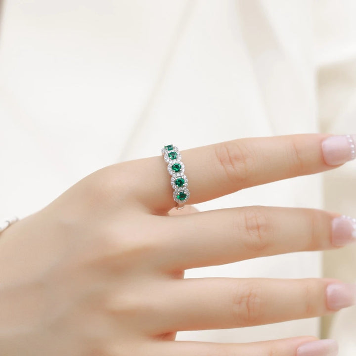 Stunning Emerald Row Fine Ring