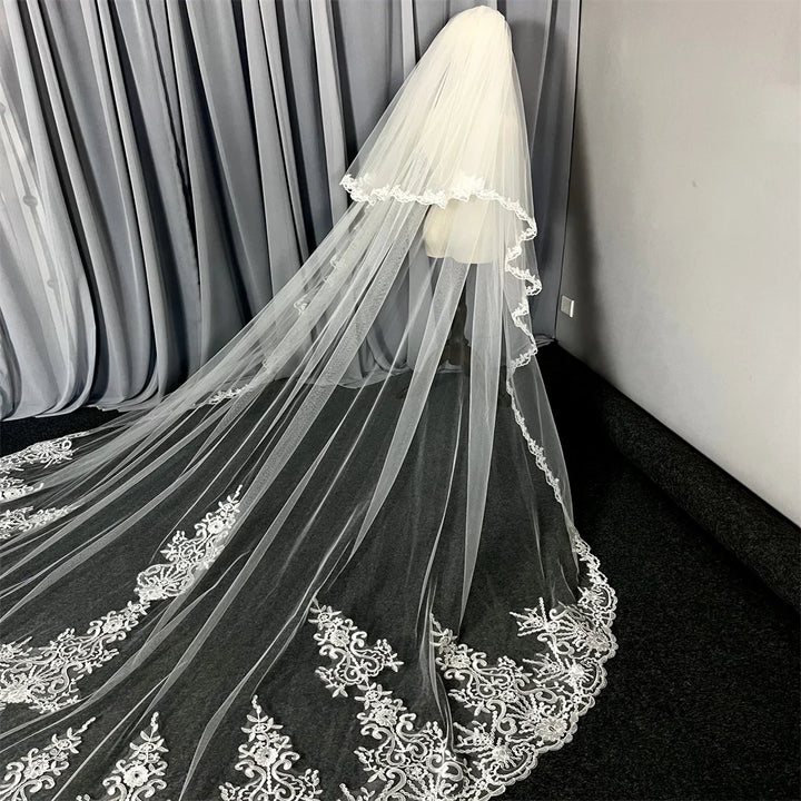 Stunning Lace Appliqué Bridal Veil