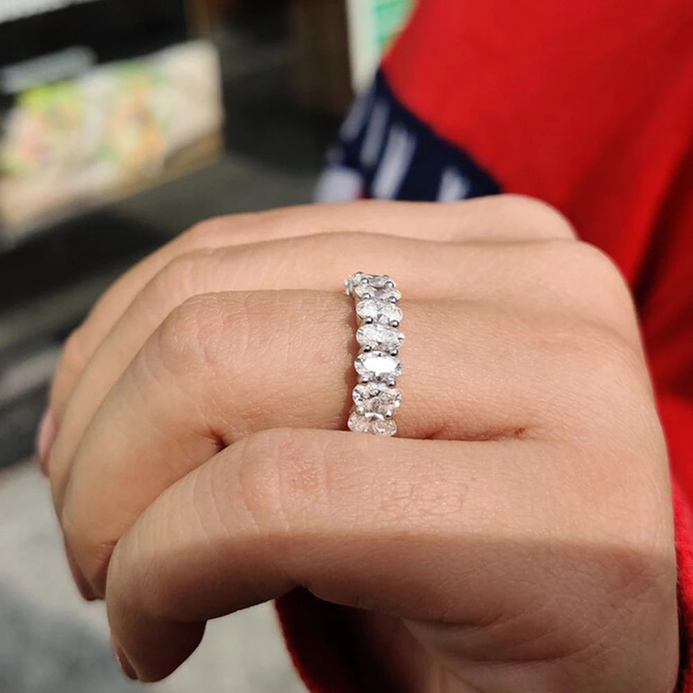 Charming Oval Cut Moissanite Ring