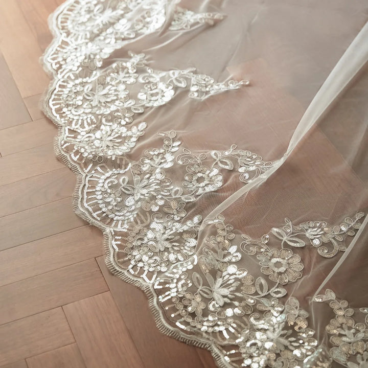 Luxury Appliques Long Train Drag Tulle Veil