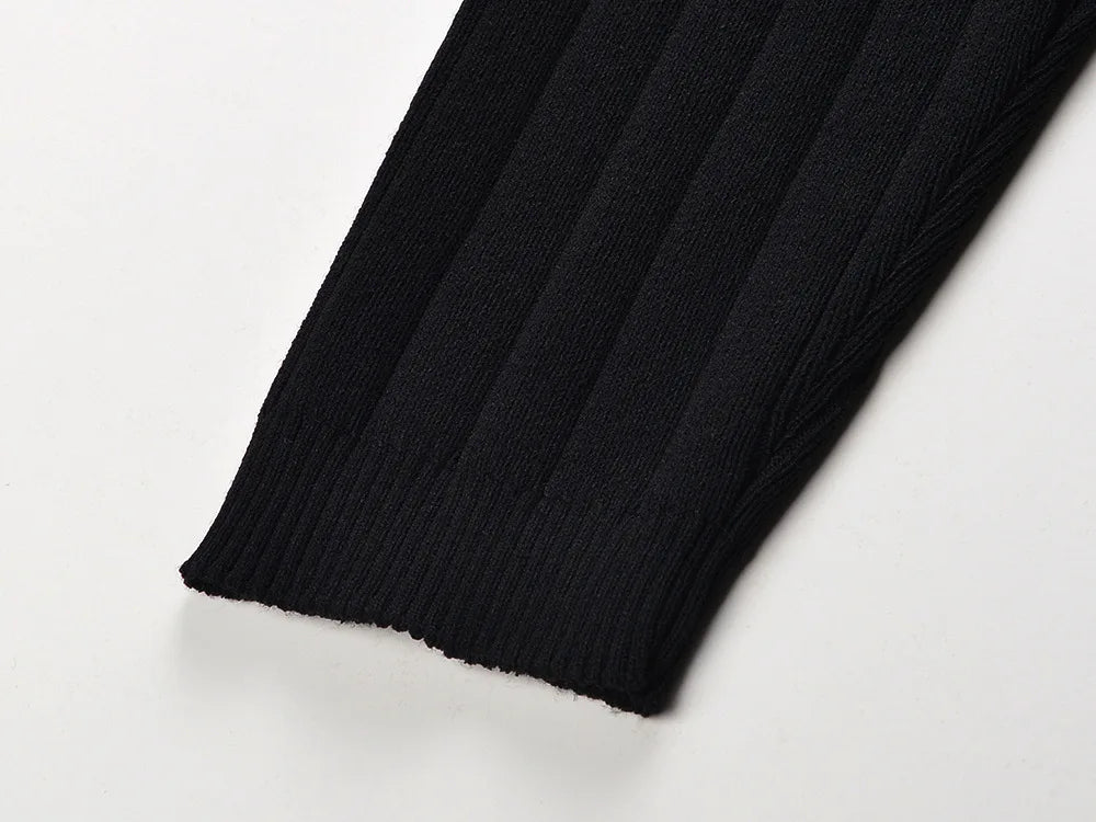 Stylish Chain Buckle Knitted Sweater