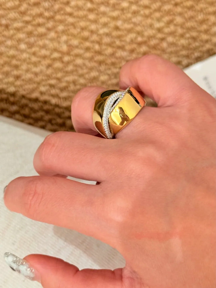 Vintage Cross Design Zircon Ring