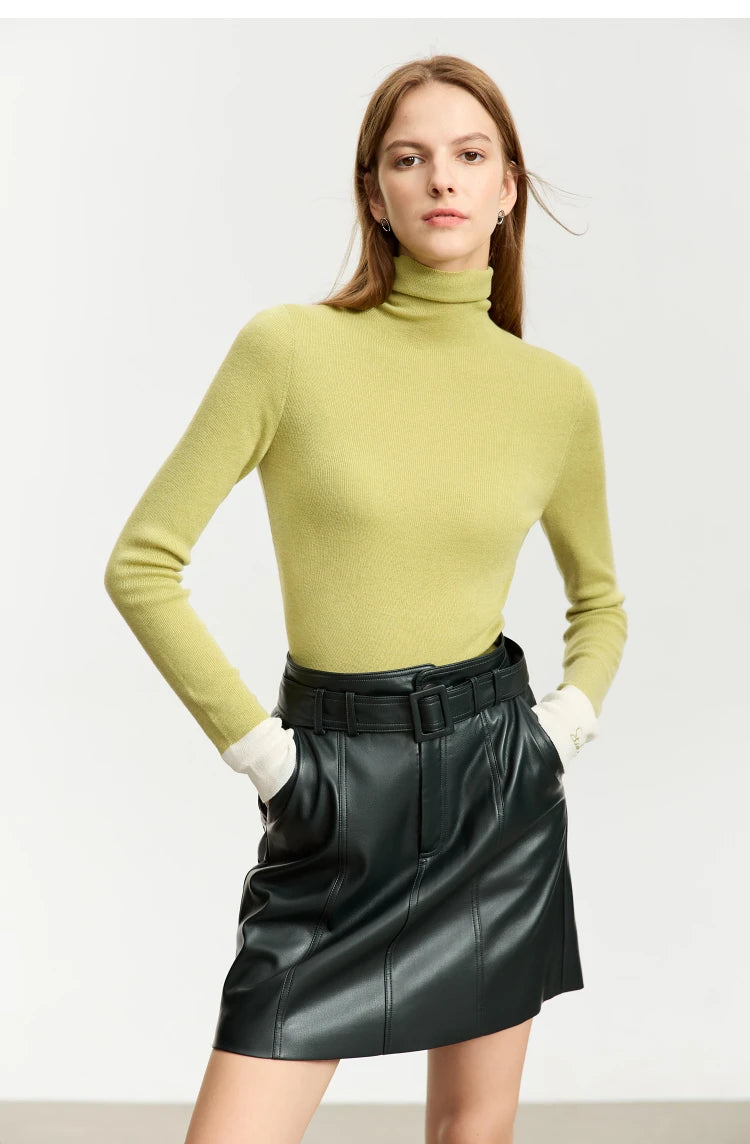 Spliced Turtleneck Pullover Sweaters