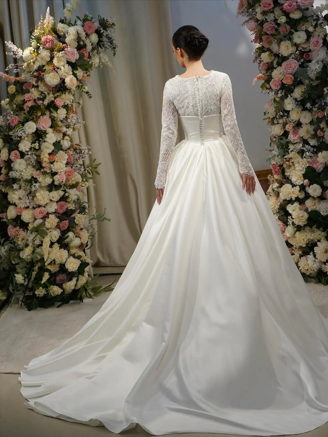 Discerning Pearls Beading Wedding Couture