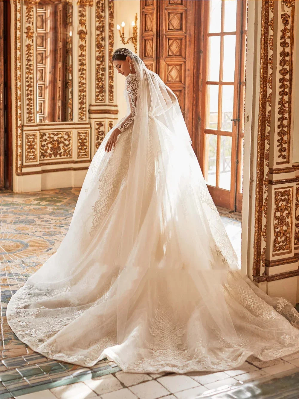 Wonderful Lace Appliqué Princess Bridal Dress