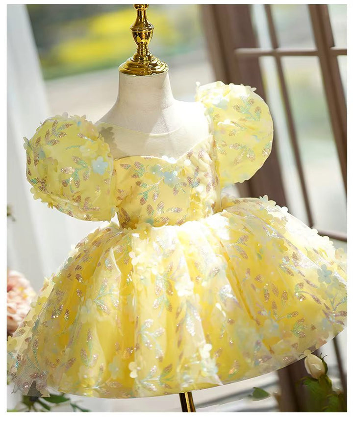 Robe de soirée princesse à manches courtes