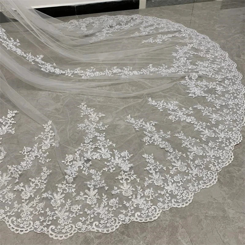 Classic Appliqued Lace Bridal Veil