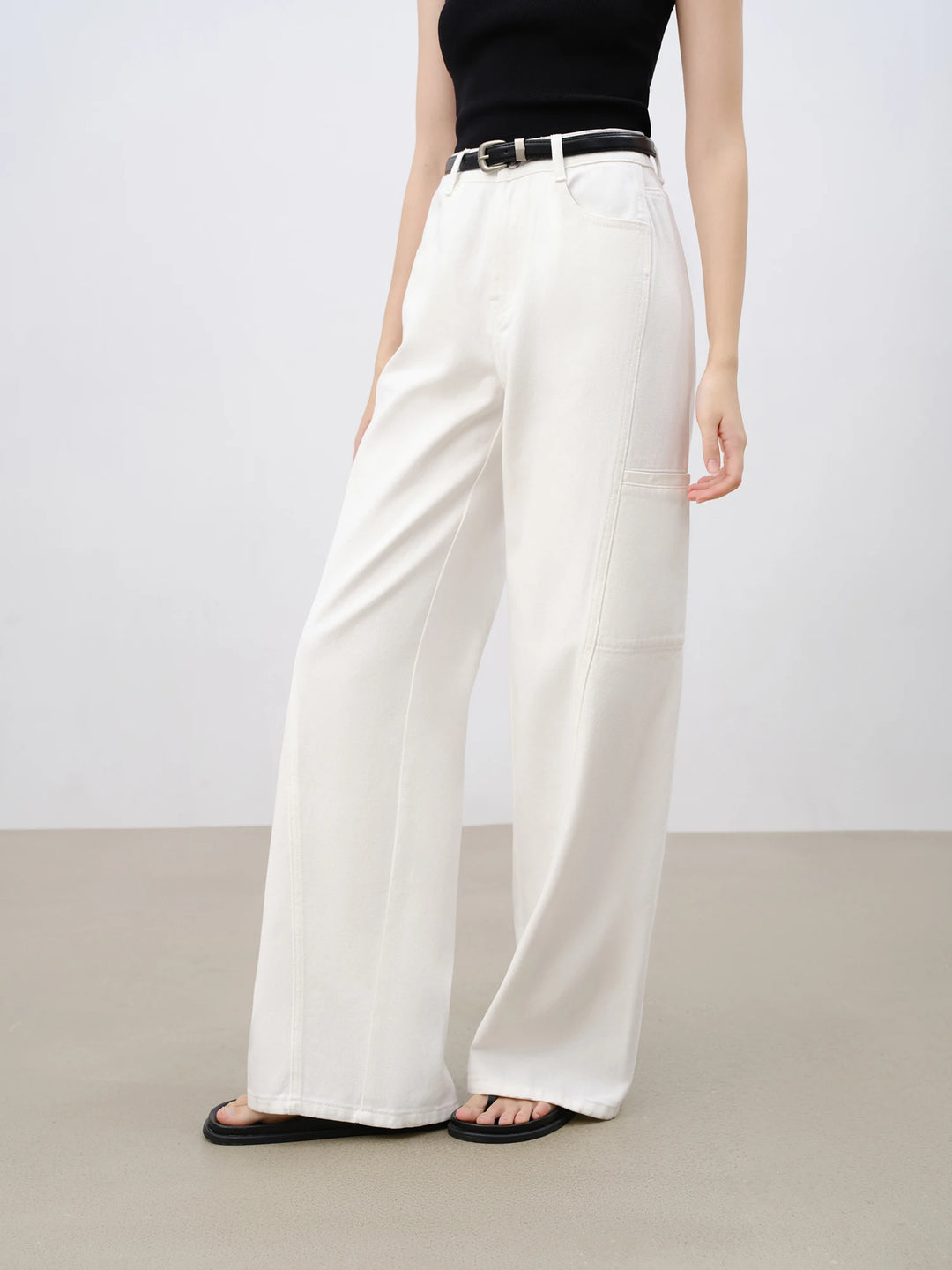 Pantalon cargo blanc élégant et ample pour femme