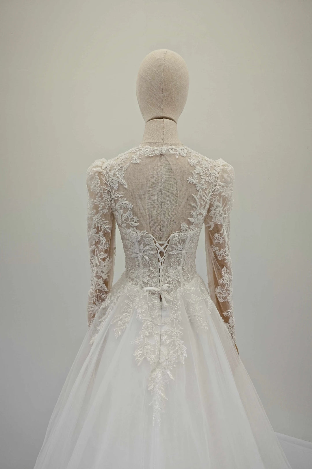 Sweet A-Line Lace Wedding Dress