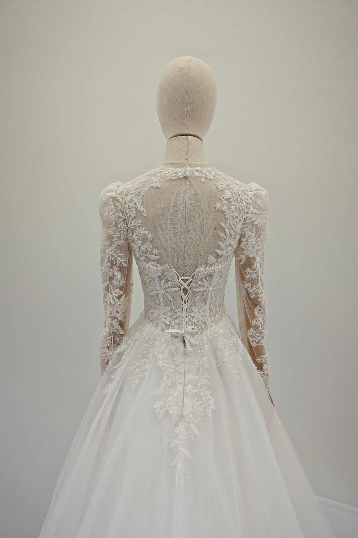 Sweet A-Line Lace Wedding Dress