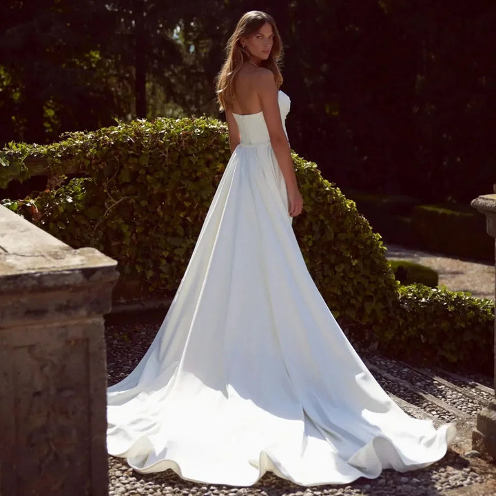 Graceful Detachable Train Wedding Dress