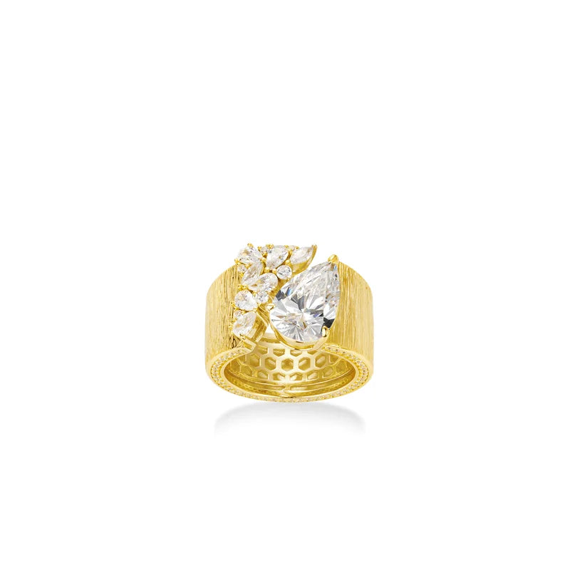 Luxury Gold Brushed Synthetic Zircon Ring