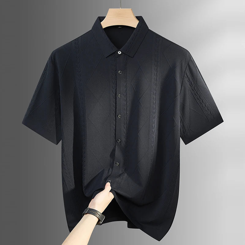 Dark blue plaid knit short-sleeve shirt with buttoned front