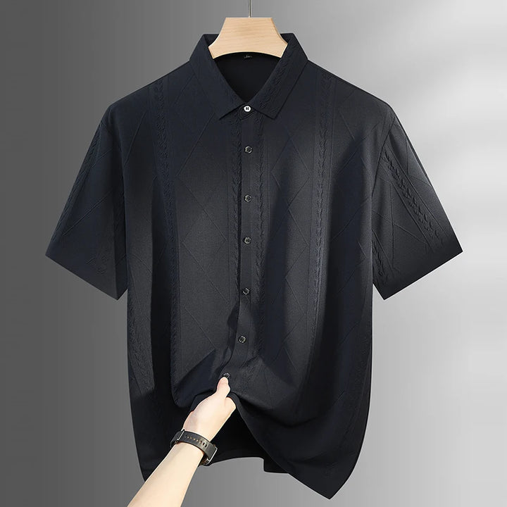 Dark blue plaid knit short-sleeve shirt with buttoned front