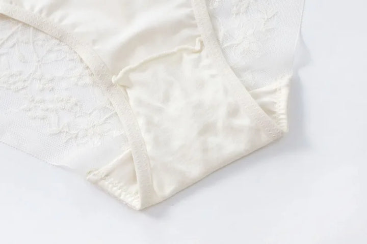 Elegant French Thin Cup Bra Set
