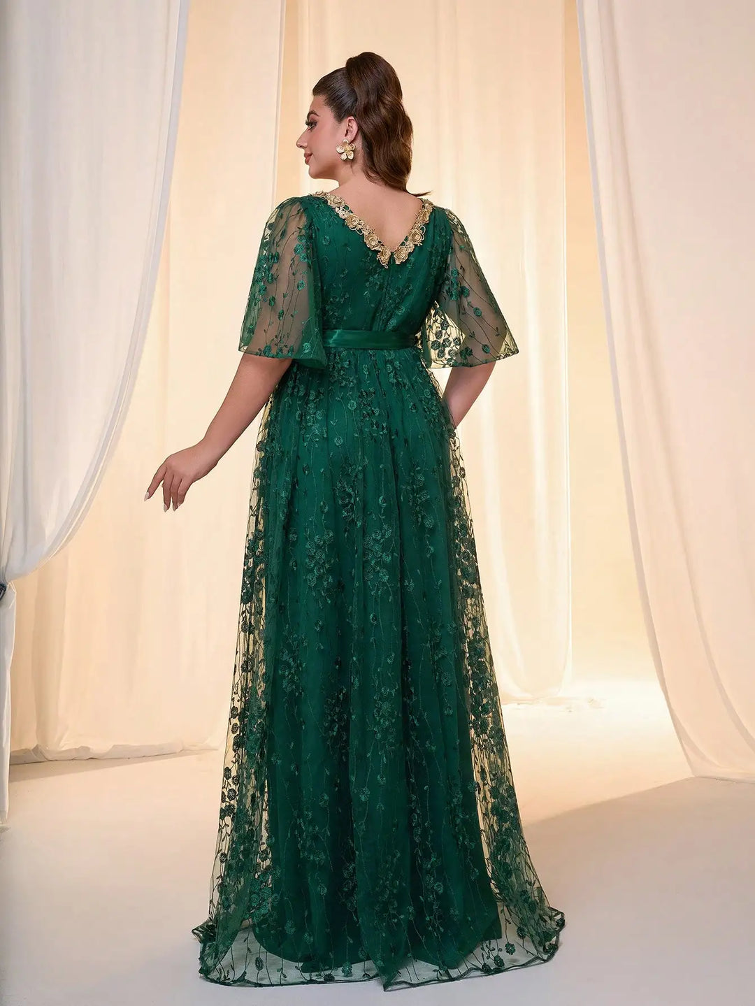 Stunning 3D Lace Long Formal Dress