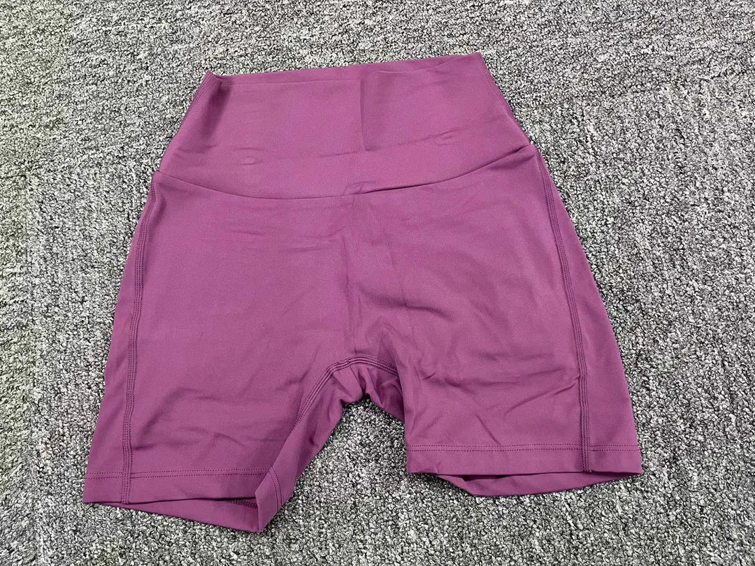 Classic Push-Up Pockets Yoga Shorts