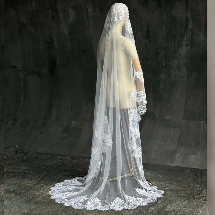 Regal Lace Hem Long Wedding Veil