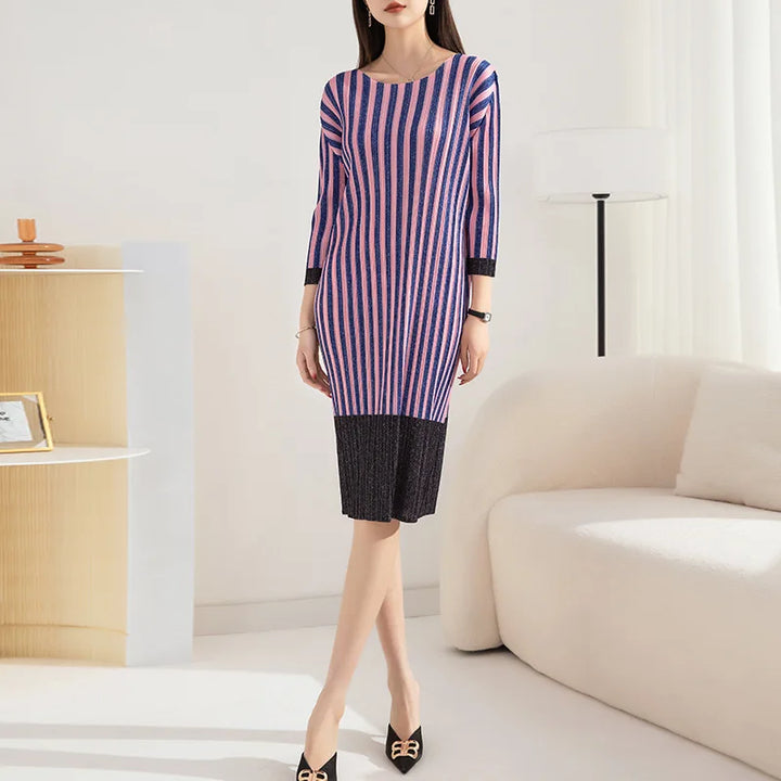 Contrast Color Mid-Length Pleated Dress