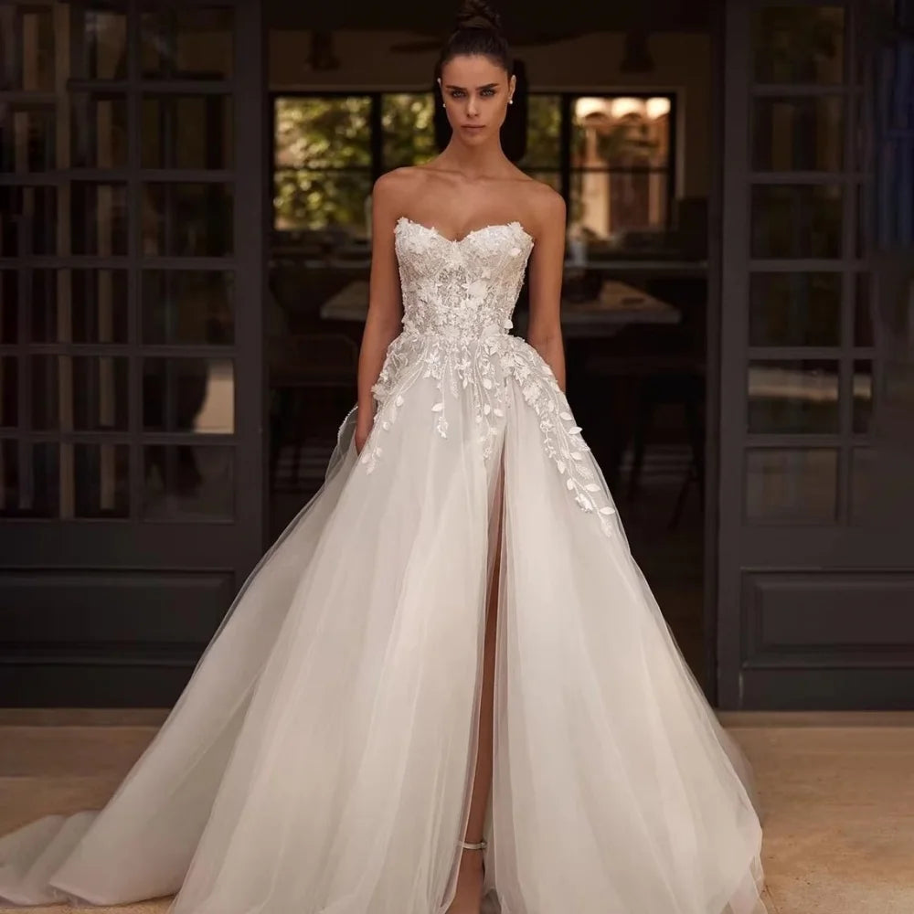 Charming Sleeveless Women Wedding Dress